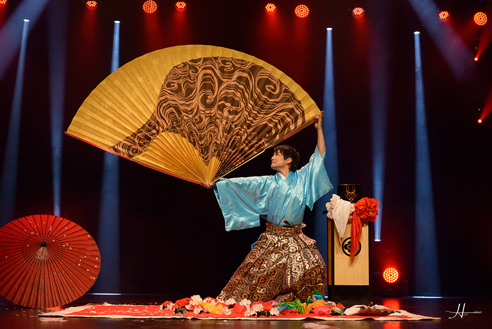 "Tezuma" (Japanese Magic)
